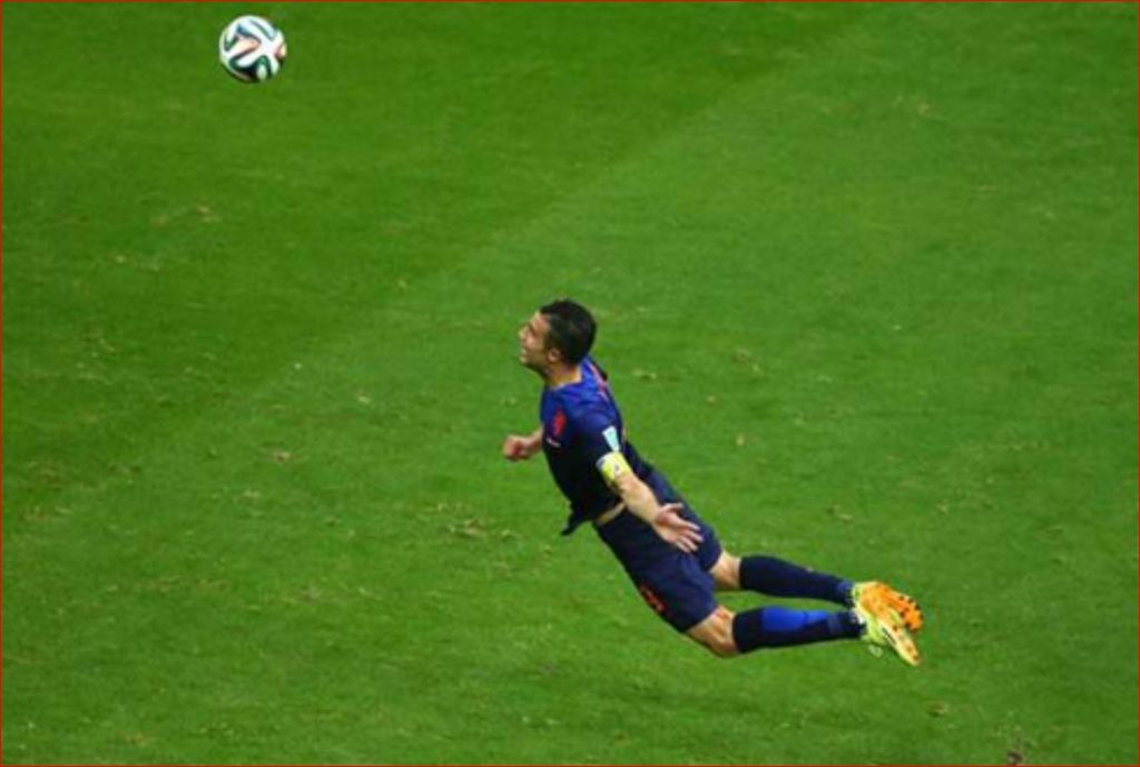 Nỗi đau cá nhân của Van Persie nằm ở những tổn thương